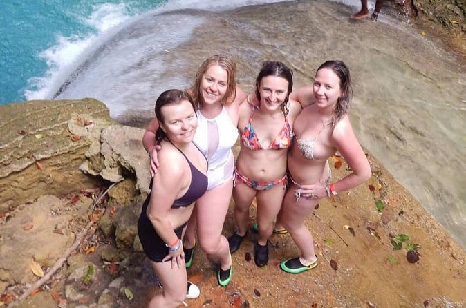 Dunn's River Falls and Blue Hole Combo Tour From Ocho Rios & Runaway Bay - Timing can make Dunn’s River feel completely different