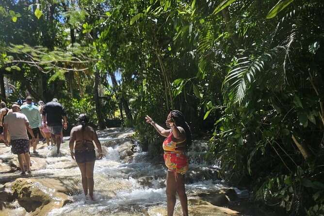 Dunn's River Falls and Ocho Rios Sightseeing with Shopping - Key points at a glance
