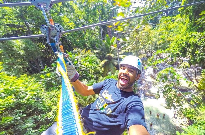 Dunn's River Falls and Park Tour with Zip Line from Montego Bay - Private touring and the guide experience