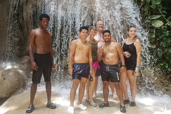 Dunn's River Falls And Shopping Tour From Ocho Rios - What the 90-minute park visit feels like
