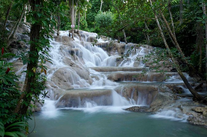 Dunn's River Falls And Shopping Tour From Ocho Rios - Timing, weather, and cancellation details to keep in mind