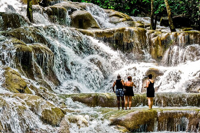 Dunn's River Falls & Blue Hole Combo Tour from Ocho Rios - Key points to know before you book