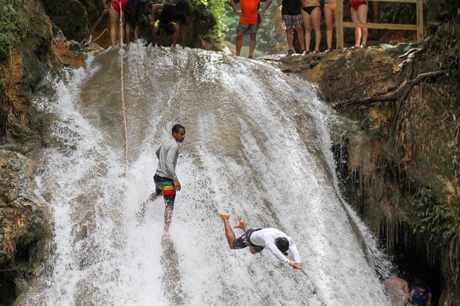 Dunn’s River Falls & Blue Hole Tour with Lunch - What $125 really buys you
