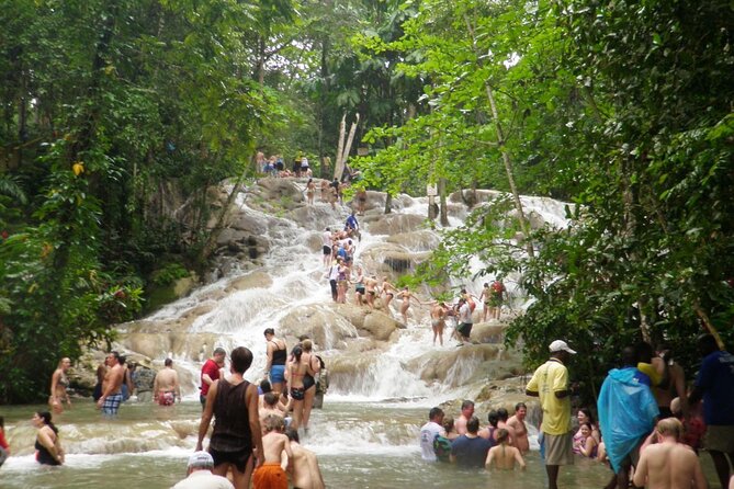 Dunn's River Falls Climb and Beach Include Entry Fee (ᵔᵕᵔ) - Climbing the 600-foot waterfall