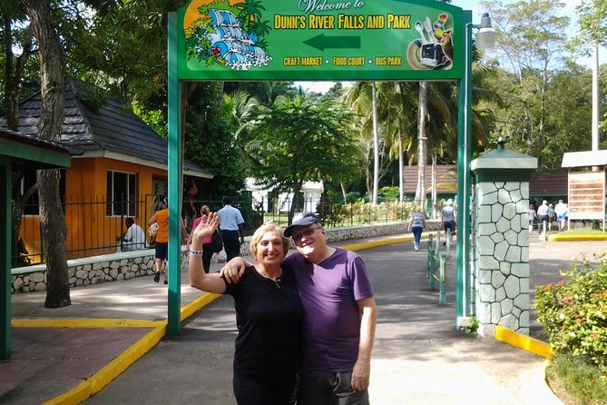 Dunn's River Falls excursion from Montego Bay - The guides and the human side of the trip