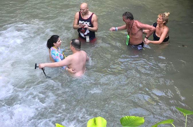 Dunn's River Falls From Montego Bay - How the drivers shape the day