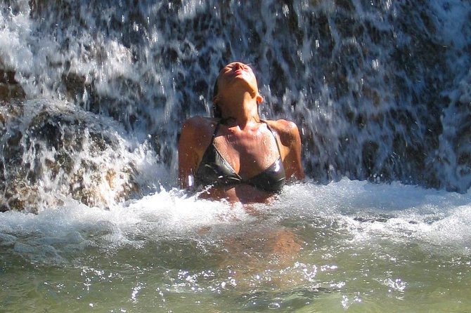 Dunn's river falls, shopping and lunch - What the three-hour itinerary feels like