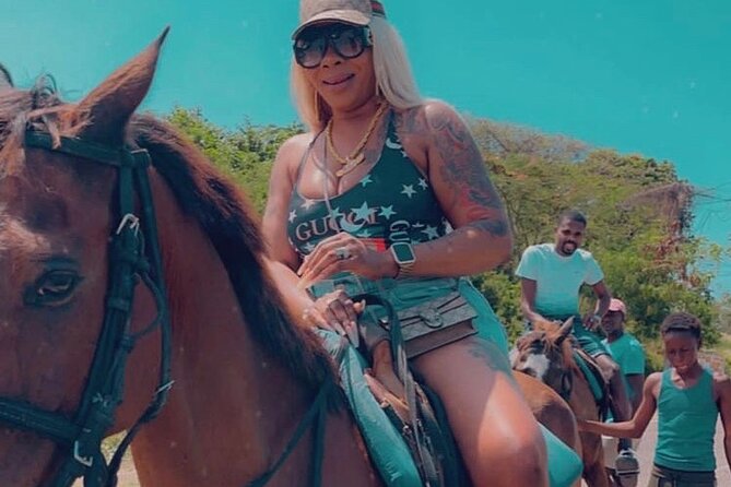 Dunn’s River Falls,Zip lining & horseback riding Combo tour from Montego Bay - Who will enjoy this private Montego Bay tour?