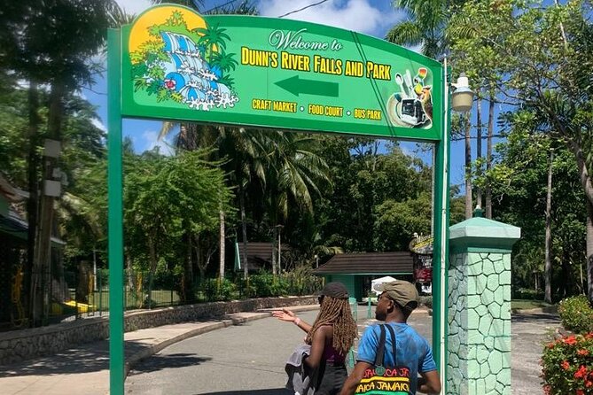 Dunn's River Falls, Zipline Adventure from Kingston - From Kingston to Jamaica’s famous waterfall