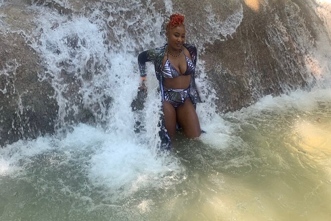 Dunn's River Falls, Zipline Adventure from Kingston - Local shops, craft stalls, and Jamaican food
