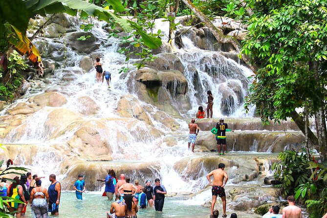 Dunn's River Park & Blue Hole Waterfall Combo from Montego Bay - Two Jamaican Waterfalls in One Day