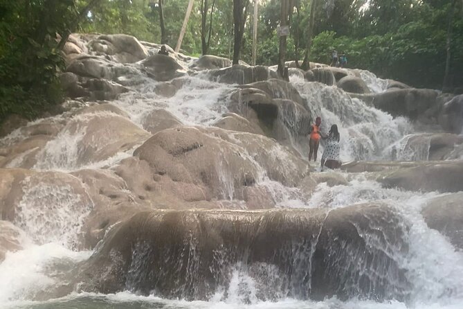 Dunns River Falls and Shopping Tour in Ocho Rios - Why Dunn’s River Falls is the main event