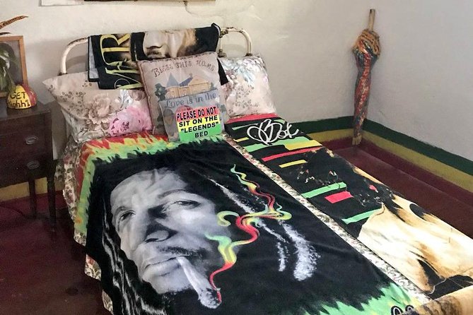 Dunns River Falls & Bob Marley - Arriving at Bob Marley’s Nine Mile home