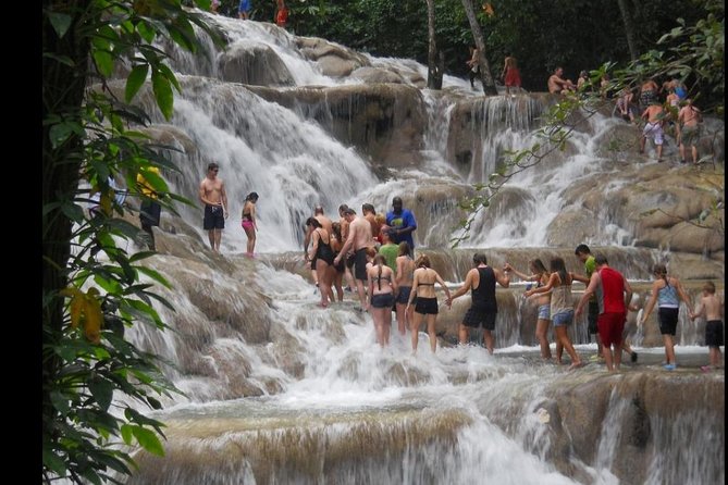 Dunns River Falls & Bob Marley - Climbing Dunn’s River Falls