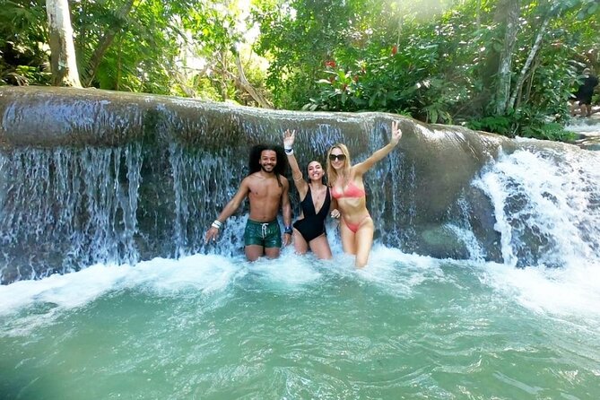 Dunns River Falls Private Day Tour - Value for families and groups of friends