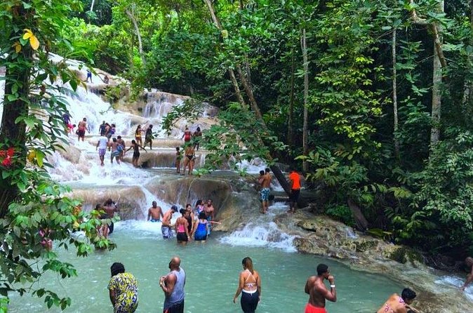 Dunns River Falls - Meeting Bunny Before the Climb