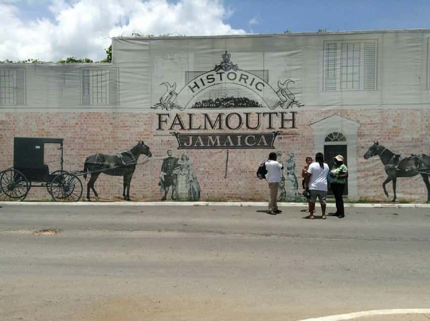 Falmouth: Historic Sightseeing Tour - Fort Balcarres now houses a school