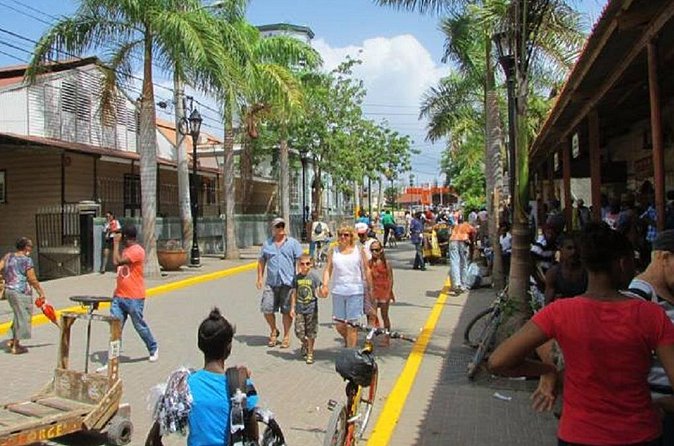 Falmouth Shore Excursion: Historic Sightseeing Tour and Doctor's Cave Beach - What the $76.93 price includes