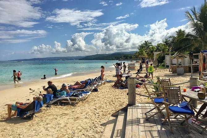 Fantastic Day at Bamboo Blu Beachfront, Ocho Rios - Eating and drinking at the open-air restaurant
