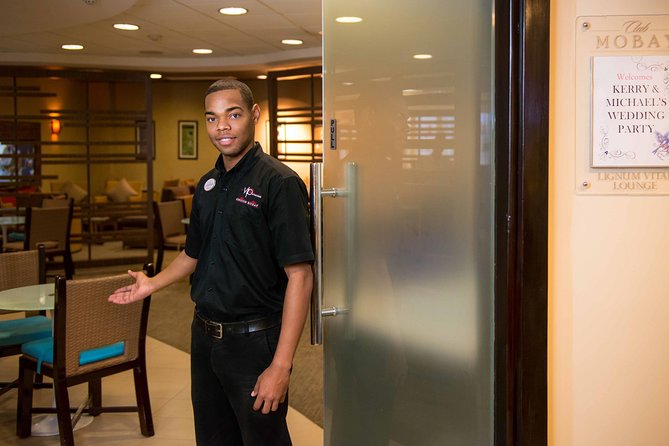 First Class Lounge, Fast Track & Round Trip Private Airport Transport Package - Landing at Sangster International Airport