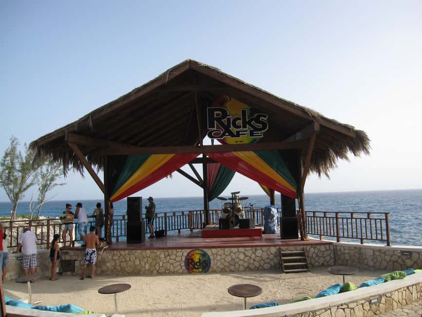 From Montego Bay: Negril Day Trip and Rick's Café Sunset - Arriving at Rick’s Café in the West End