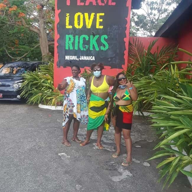 From Montego Bay: Negril Day Trip and Rick's Café Sunset - Sunset timing and the return to Montego Bay