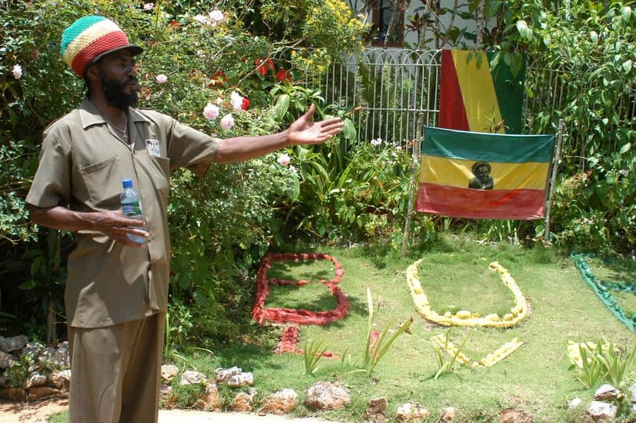 From Montego Bay: The Bob Marley Guided Tour of Nine Mile - Inside Bob Marley’s childhood home