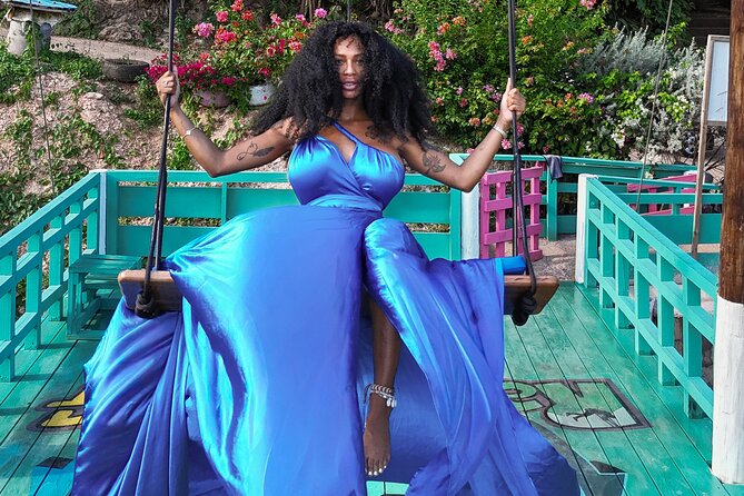 Giant Bali Inspired Swing - Meeting Taylor Jamaica Tours at Ocho Rios Jerk Centre