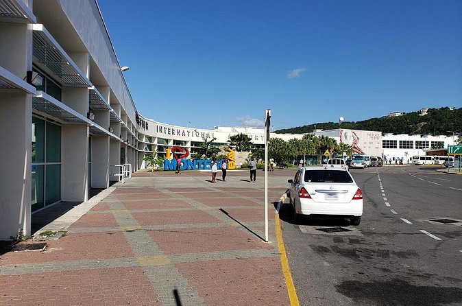 Grand Bahia / Luxury Bahia Principe Private Airport Transfer - What the driver service adds