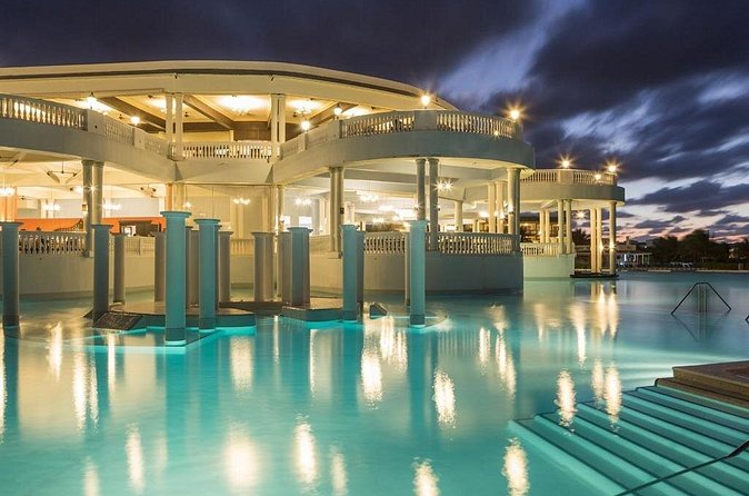 Grand Palladium and Lady Hamilton Private Airport Transfer - The Grand Palladium arrival in Lucea