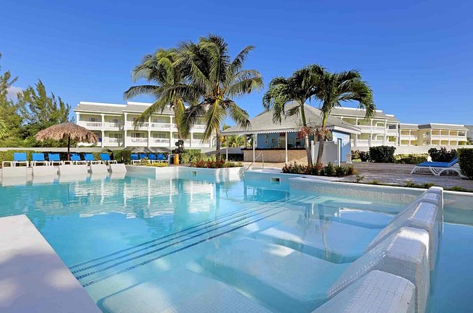 Grand Palladium and Lady Hamilton Private Airport Transfer - Is $40 per person a fair price?