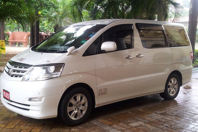 Grand Palladium Resort Private Transfer - Meeting your representative at Sangster Airport
