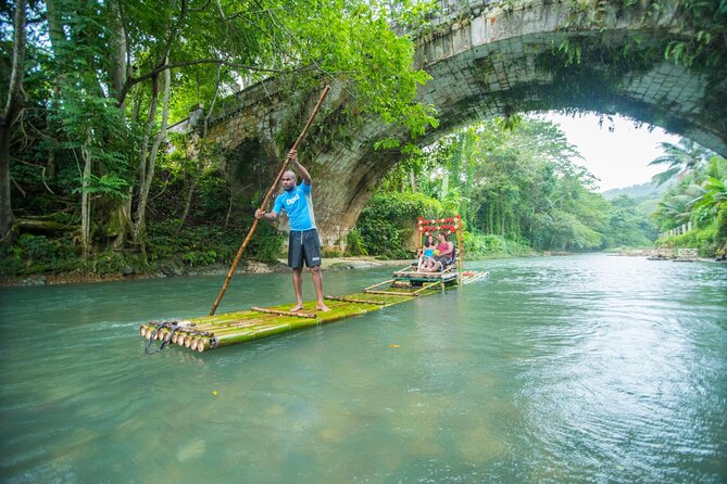Great River Rafting with Limestone body or Foot Massage - The Great River ride begins in Lethe