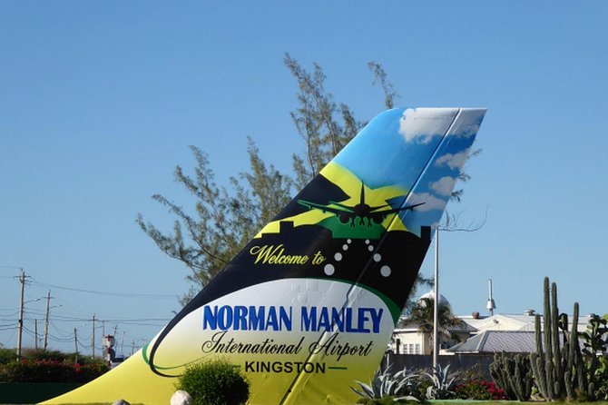 Group Private Kingston Airport Transfers (4 - 9 Persons) - What the service does well, and where to stay alert