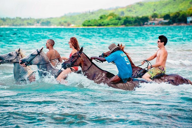 Half Day Beach Horseback Riding in Ocho Rios + Lunch - Key points to know before booking