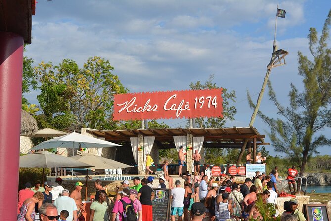 Half-Day Private Guided Ricks Café & Negril Seven Mile Beach Tour - Who should book this Negril outing