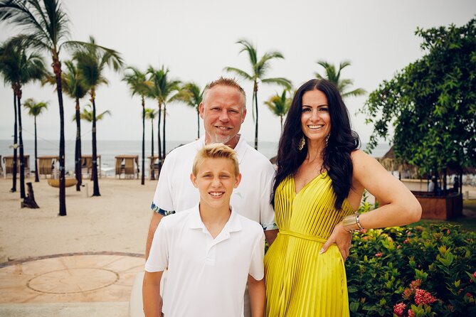 Hire Photographer, Professional Photo Shoot - Montego Bay - Getting natural photos from a professional session