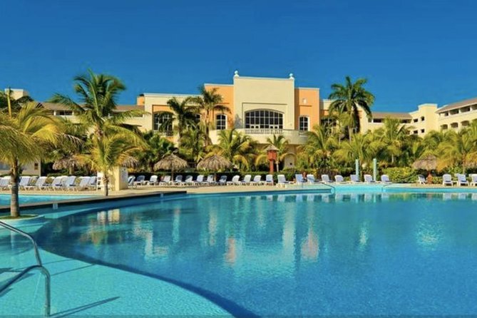 Iberostar Rose Hall Beach with Unlimited Food and Drinks - Who will get the most from this day pass