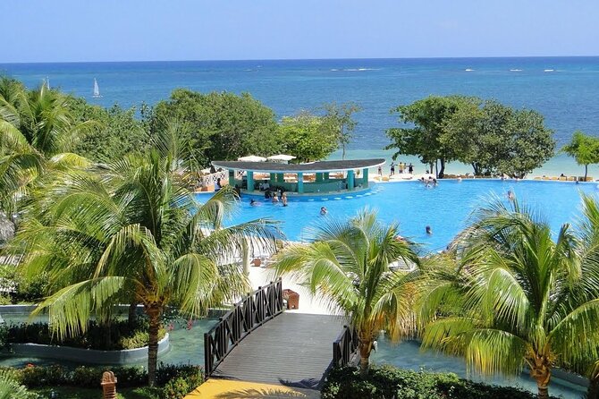 Iberostar Rose Hall Private Airport Transfer - The drivers are part of the experience