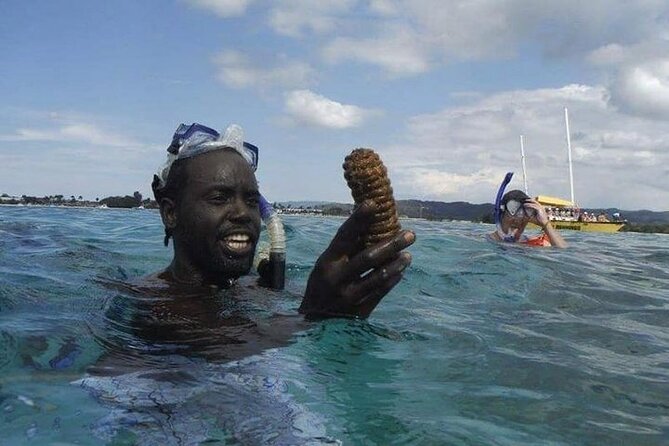 Incredible Negril Guided Snorkeling To Reef, Anchor, and Cannon - A relaxed boat ride with reggae and local stories