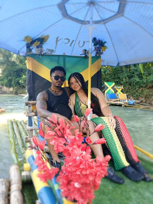 Jamaica Bamboo Rafting Experience with Limestone Massage - What happens before you reach the raft