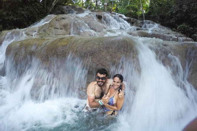 Jamaica Combo Tour: Dunn's River Falls and Bob Marley’s Nine Mile - Lunch keeps the day moving, but keep expectations modest