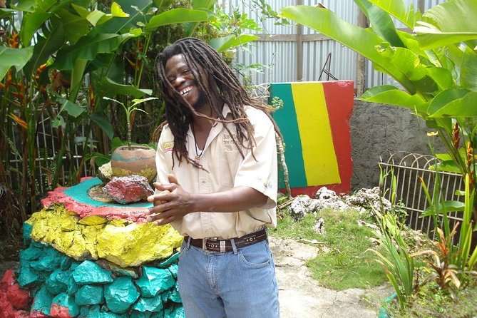 Jamaica Combo Tour: Dunn's River Falls and Bob Marley’s Nine Mile - The mountain road to Bob Marley’s Nine Mile