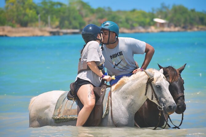 Jamwest Negril Zipline and Horseback Combo - The horseback ride gives you a gentler start