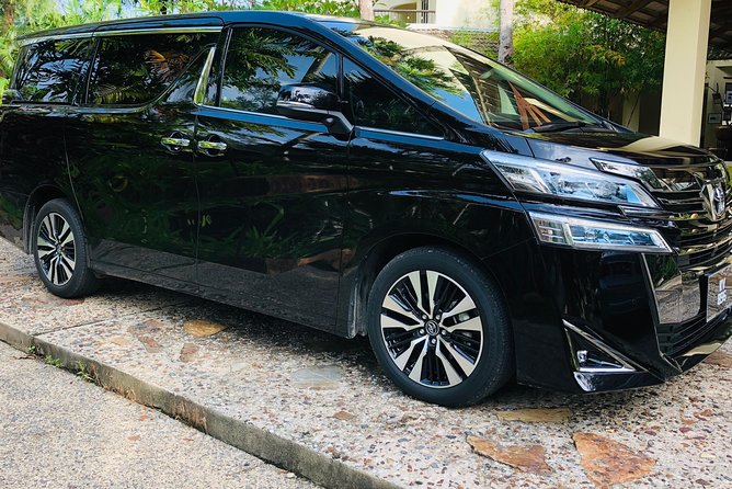 Jewel Grande Montego Bay Resort Private Airport Shuttle - What the airport arrival feels like