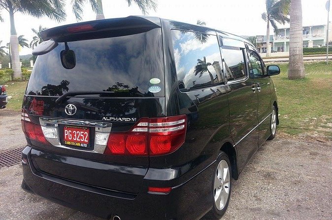 Kingston Airport Transfers to Runaway Bay - What the north coast drive adds to the transfer