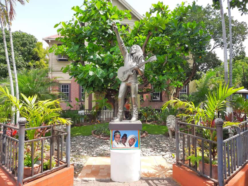 Kingston: Bob Marley Museum Tour from Kingston - Entering Bob Marleys Kingston home