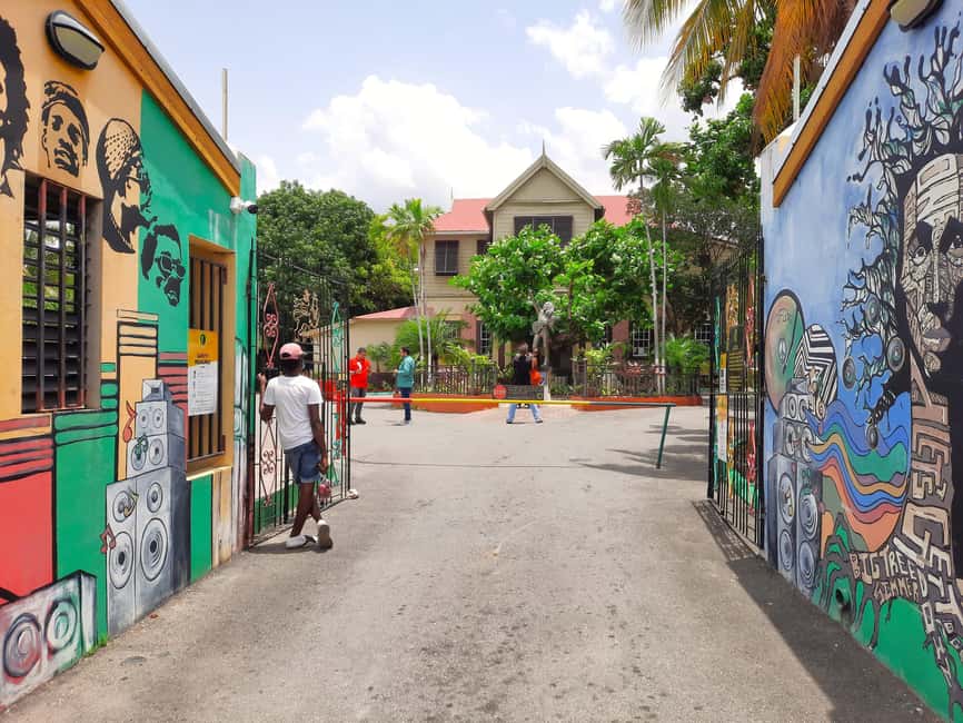 Kingston: Bob Marley Museum Tour from Kingston - The Main House and preserved rooms