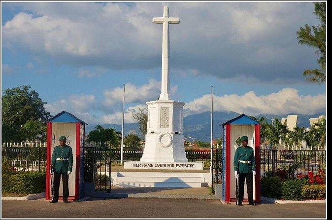 Kingston City Tour - The uptown route and Kingston’s change of pace