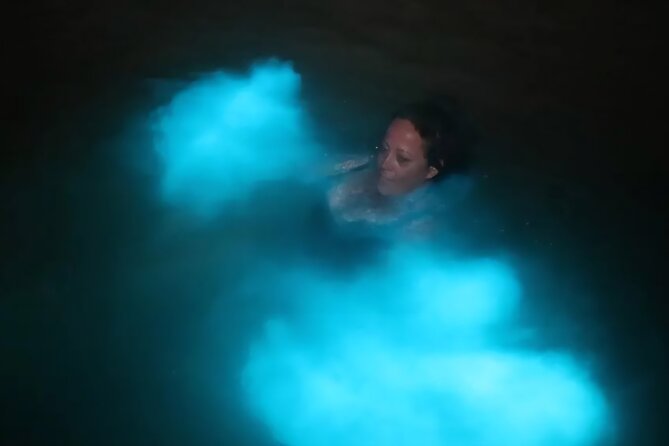 Luminous Lagoon Glow in the Dark Boat Tour from Montego Bay - The five-minute cruise and the glowing wake